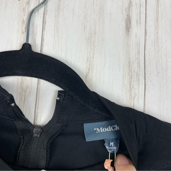ModCloth NWT black A-line key hole dress medium - Picture 5 of 8